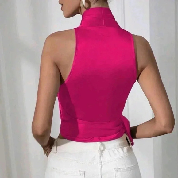 COPY - WomenFashion Solid Color Halter NeckSleeveless Blouse - Picture 2 of 5